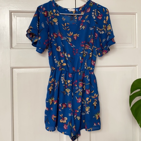Sienna Sky Romper in Summer‎ Blue Floral Print Small Bright Spring Shorts - Picture 1 of 7